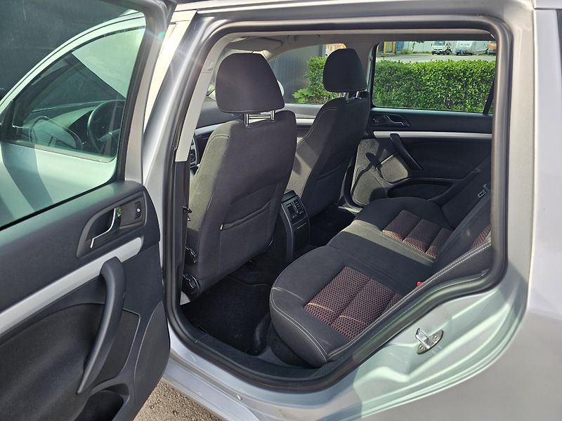 Škoda Octavia 1.2 TSI 77kW SPORT EDITION - fotka 37 z 42