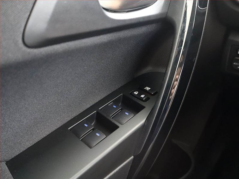 Toyota Auris (2019) 1.6 Valvematic, Serv.kniha - fotka 14 z 16