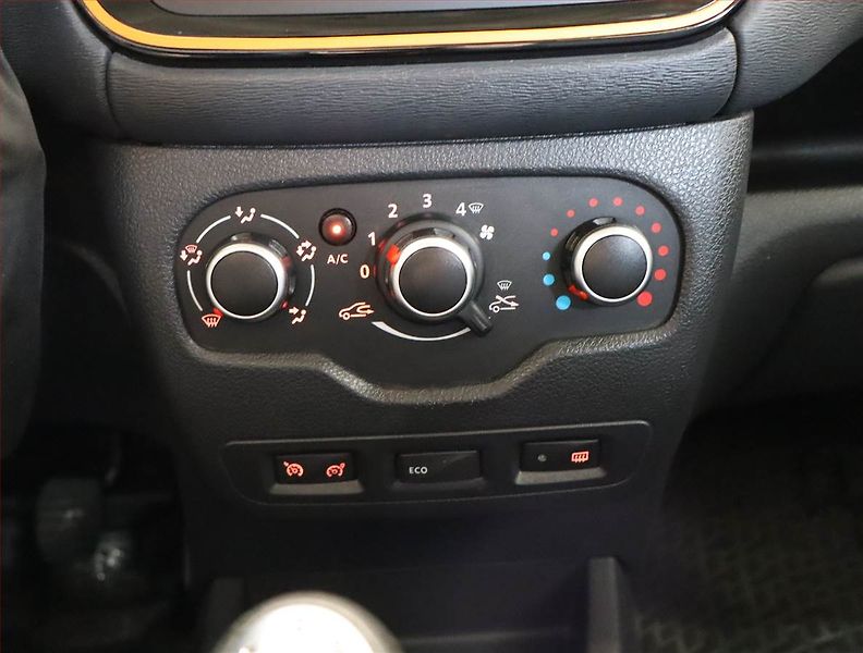 Dacia Lodgy (2017) Stepway 1.6 SCe, 7 míst, ČR - fotka 12 z 23