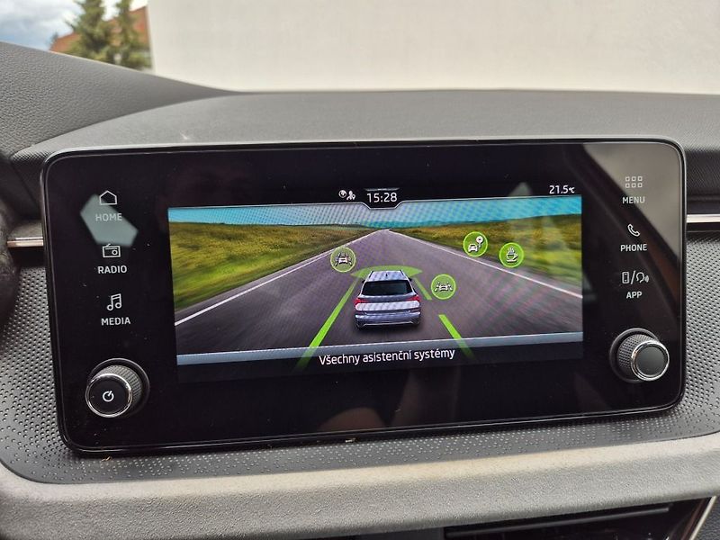 Škoda Kamiq Top Selection 1.0 TSI 85 kW - fotka 25 z 27