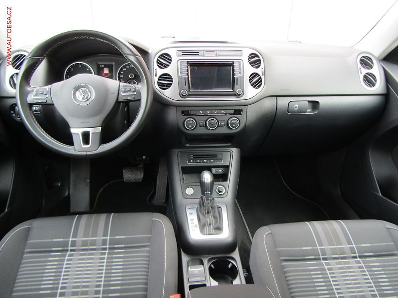 Volkswagen Tiguan (2015) 2.0 TDi 4x4, Lounge, DSG - fotka 8 z 20