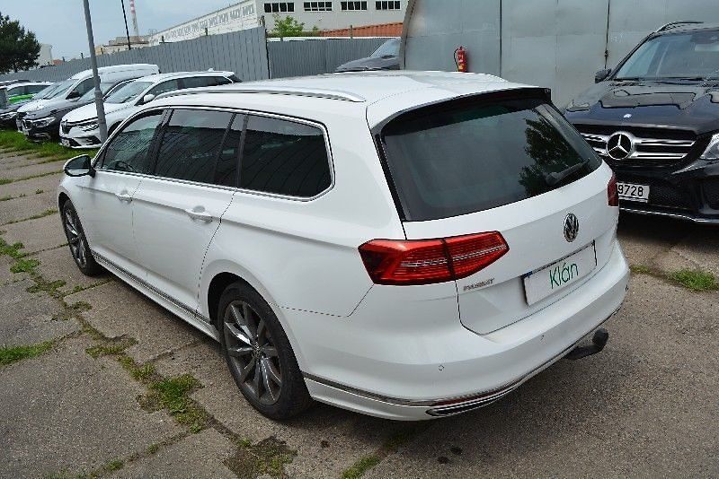 Volkswagen Passat VARIANT - fotka 15 z 18