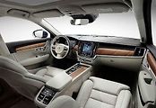 Volvo V90.