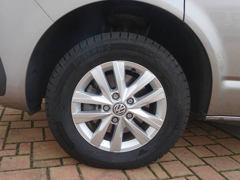 Volkswagen Caravelle (2022) 6.1 CL TDI DR DSG - fotka 14 z 26