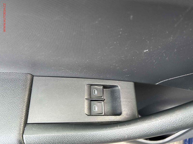 Škoda Rapid (2014) 1.2TSi, ČR, servis.kniha, AC - fotka 11 z 16