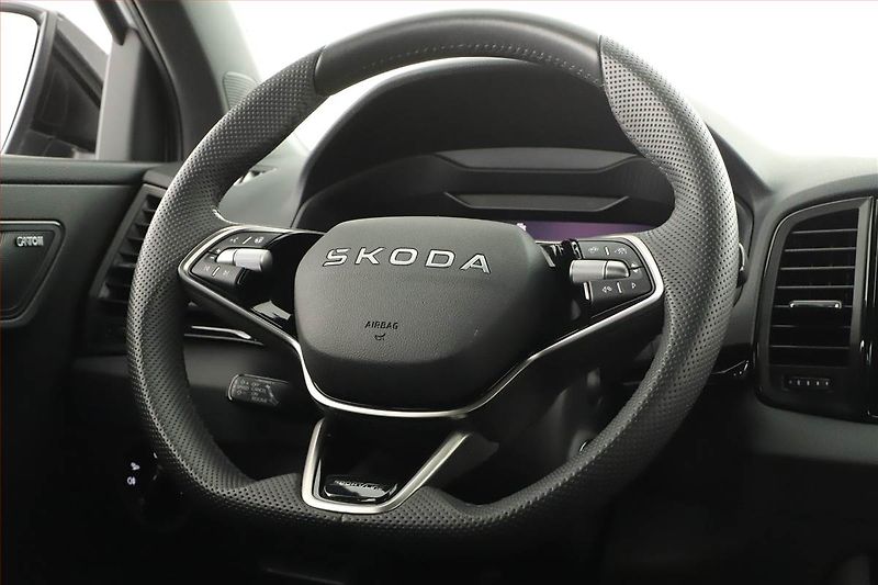 Škoda Karoq (2025) 1.5 TSI, Sportline, DSG - fotka 8 z 20