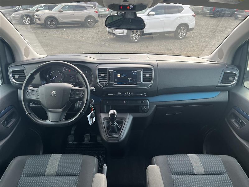 Peugeot Traveller 2,0 BlueHDI  Active - fotka 10 z 27