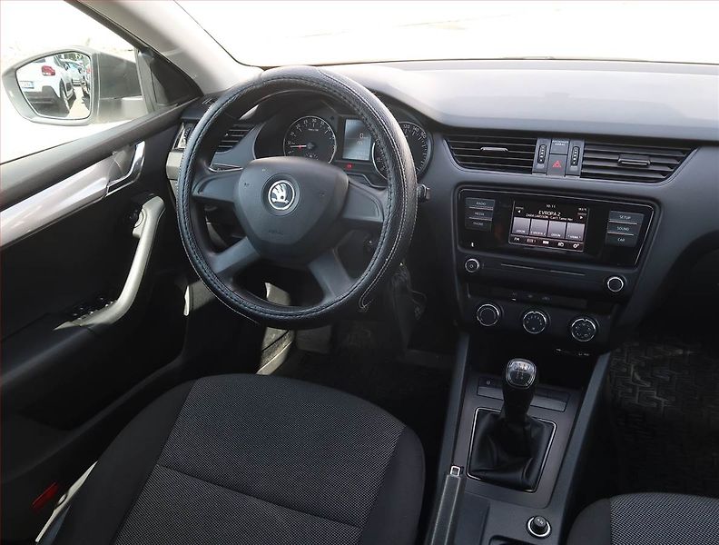 Škoda Octavia (2015) 1.6 TDI - fotka 7 z 15