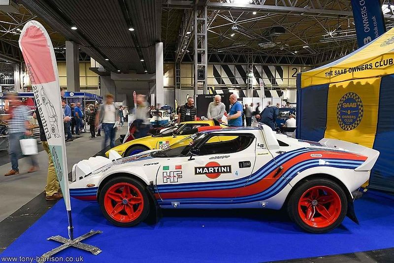 Trojice Munari, Ballestrieri a Barbasio u prototypu Lancie Stratos v Turíně v roce 1971.