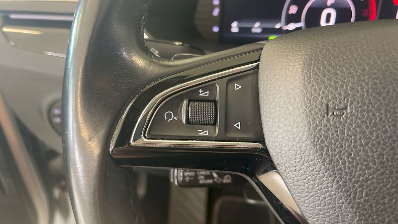 Škoda Superb (2019) kombi Laurin&Klement 2.0TDI  2 - fotka 26 z 34