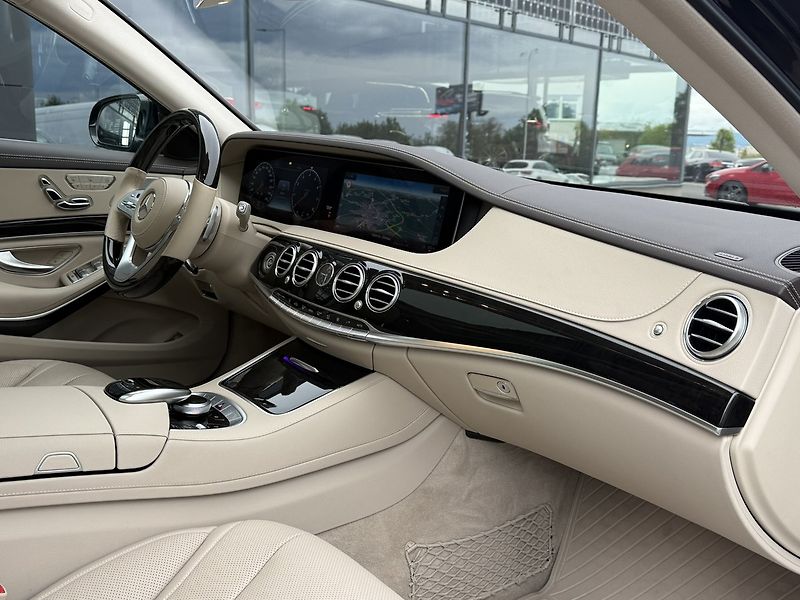 Mercedes-Benz Třídy S (2018) 560 4MATIC LONG - fotka 46 z 55