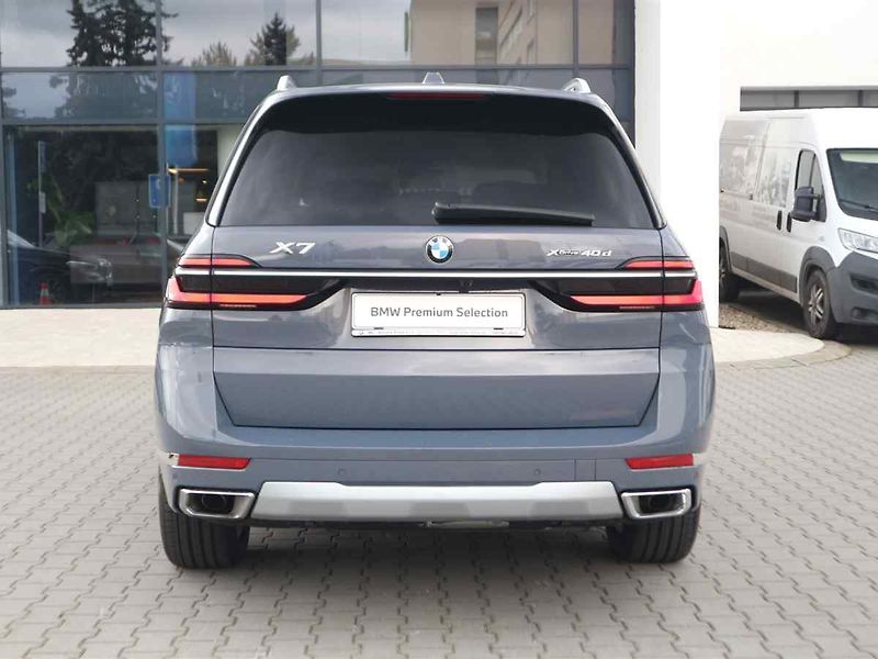 BMW X7 - fotka 5 z 10