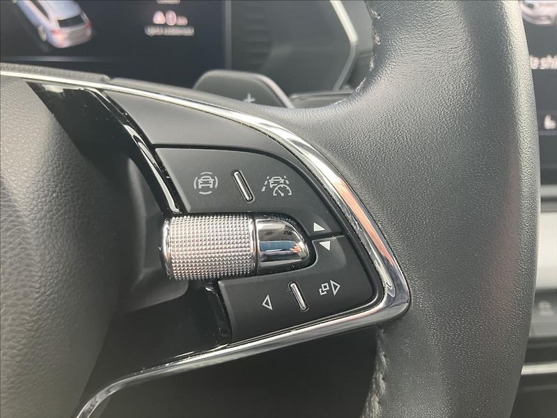 Škoda Octavia 2,0 TAŽNÉ,MATRIX-BEAM,COLUMBUS - fotka 21 z 40