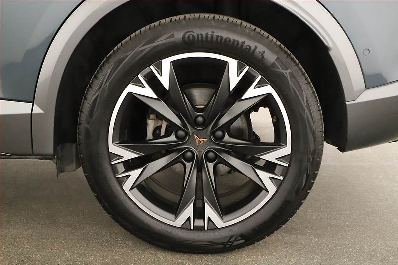 Cupra Formentor (2023) 1.4 e-Hybrid - fotka 12 z 28