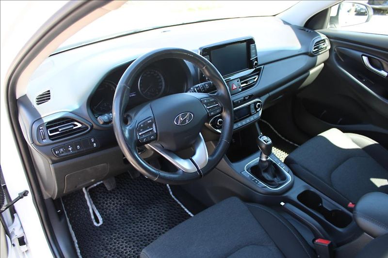Hyundai i30 1,5 i  SMART, VÝHŘEVY, ČR - fotka 10 z 34