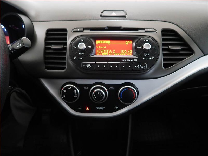 Kia Picanto (2012) 1.0, Serv.kniha, Park. senzory - fotka 12 z 14