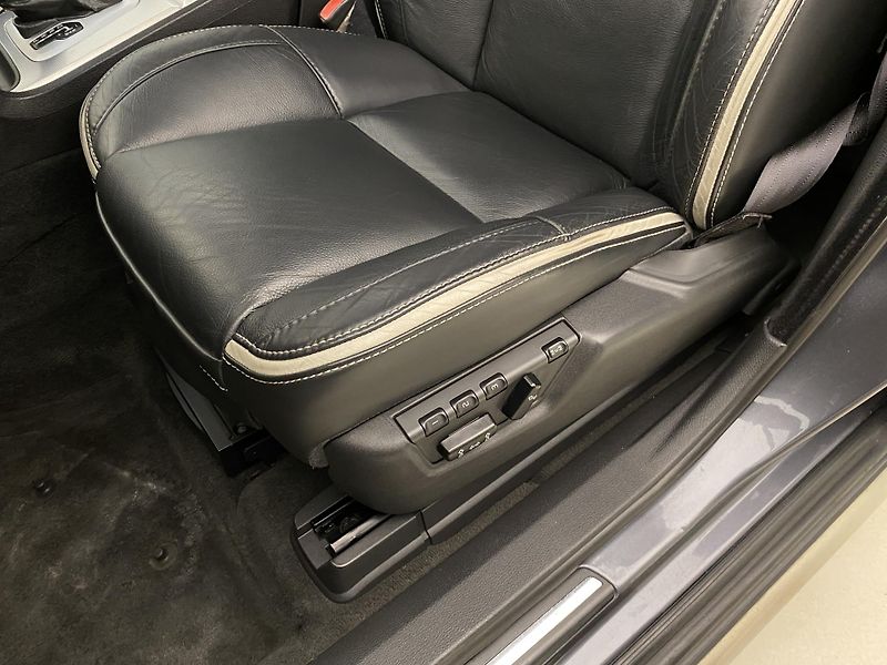 Volvo XC90 D5 AWD SPORT AUT CZ - fotka 22 z 42