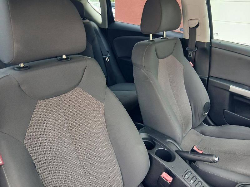 Seat Leon 1.4 TSi ČR - fotka 16 z 34