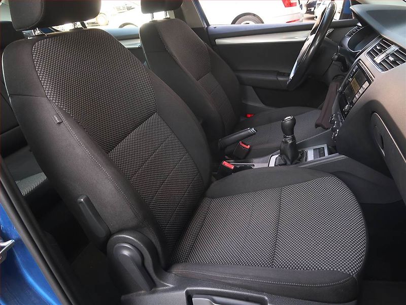 Škoda Octavia (2016) 1.6 TDI, Tempomat - fotka 9 z 16
