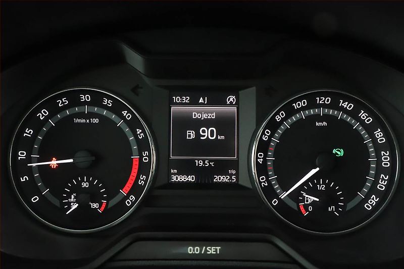 Škoda Octavia (2015) Scout 2.0 TDI, 4X4, Automat - fotka 8 z 16