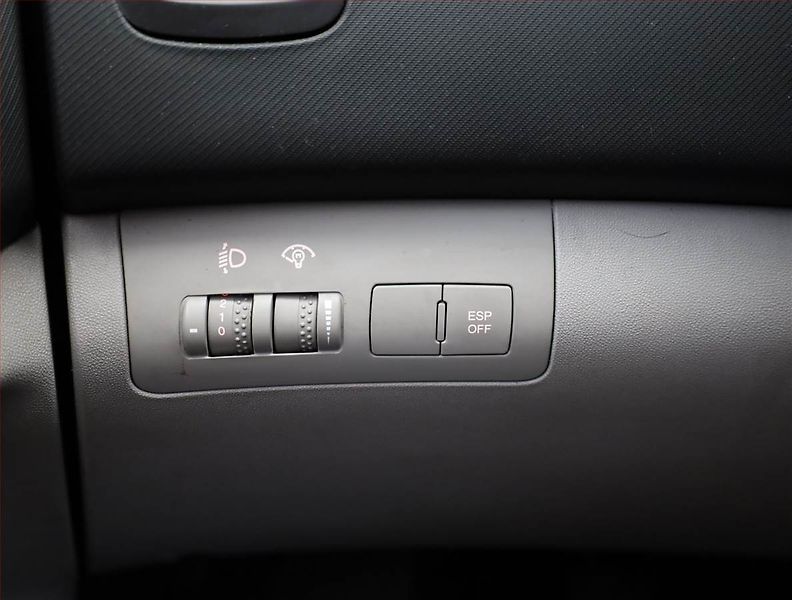 Kia Ceed (2009) 1.4 CVVT, nová STK, Klima - fotka 14 z 15