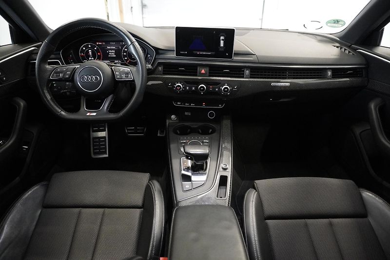 Audi A4 (2016) 2.0 TDI 140kW QUATTRO S TRONIC - fotka 19 z 37