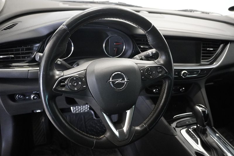Opel Insignia 2,0 CDTI 125 kW SPORT AUTOMAT - fotka 12 z 29
