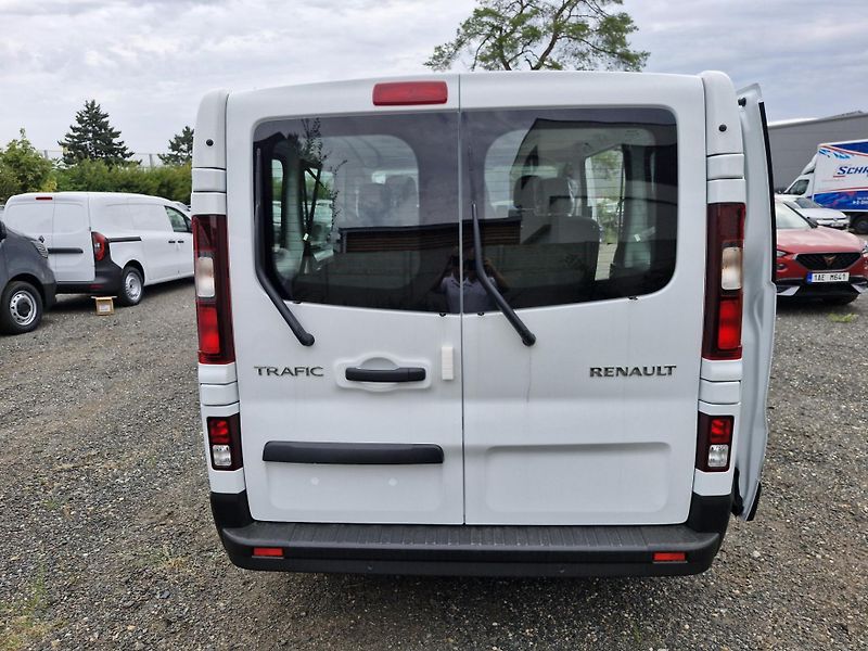 Renault Trafic (2026) L1 Equilibre 150k 9míst - fotka 7 z 17
