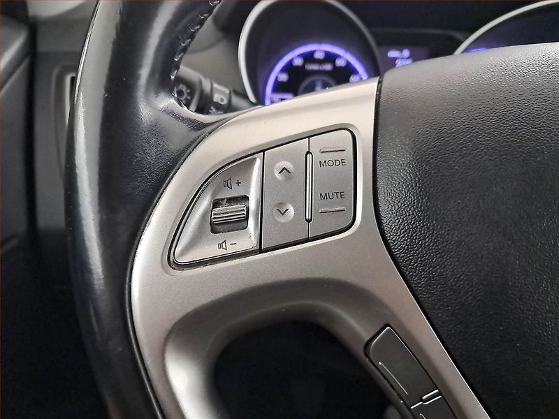 Hyundai ix35 (2012) 1.6 GDI, Tempomat - fotka 15 z 17