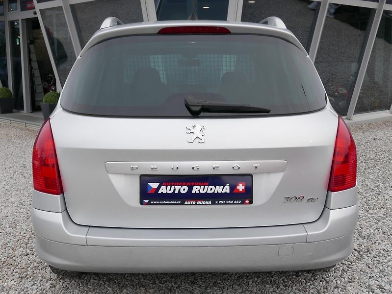 Peugeot 308 1,6 HDI 80kW SW Panorama Sport - fotka 11 z 40