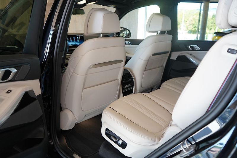BMW X7 40d xDrive, Nezávislé, Tažné - fotka 44 z 49