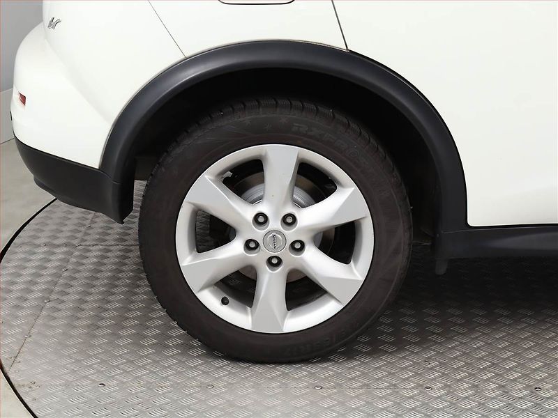Nissan Juke (2010) 1.6 i, Tempomat - fotka 12 z 15