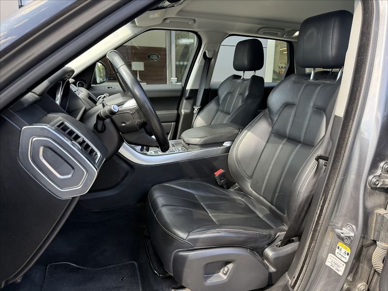 Land Rover Range Rover Sport 3,0 SE SDV6 - fotka 11 z 26