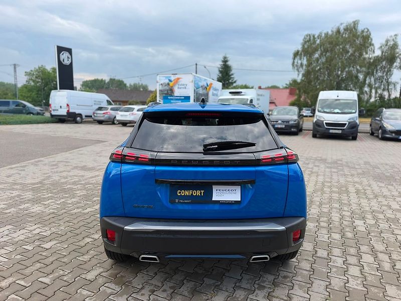 Peugeot 2008 ALLURE Pack 1.2PT 130 EAT8 - fotka 16 z 29