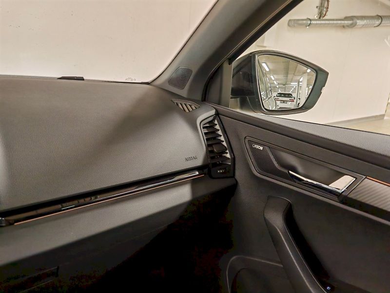 Škoda Karoq (2025) 1.5 TSI 110 kW DSG Sportline - fotka 6 z 32