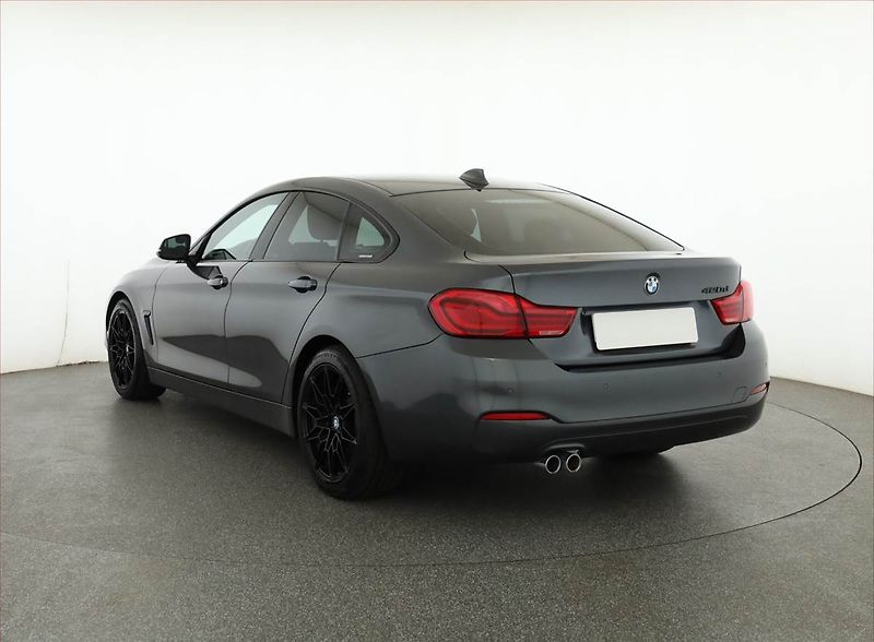 BMW Řada 4 (2018) 420d, Automat, Serv.kniha - fotka 4 z 19