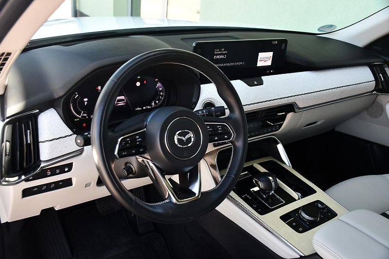 Mazda CX-60 2.5 AWD PHEV TAKUMI - fotka 6 z 16