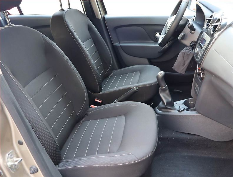 Dacia Logan (2020) 1.0 SCe - fotka 9 z 14
