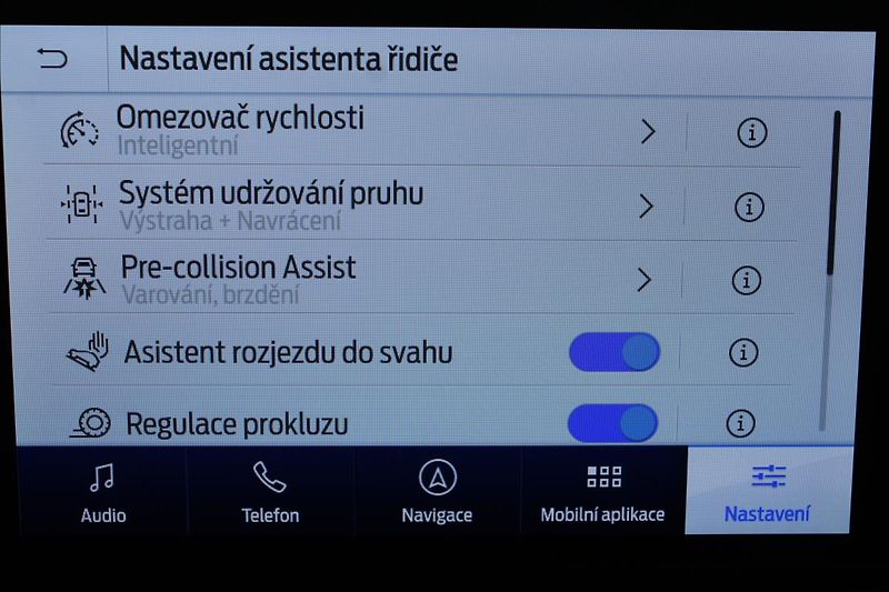 Ford Kuga 1,5 EB  ČR,1.MAJ,TITANIUM,DPH - fotka 20 z 38