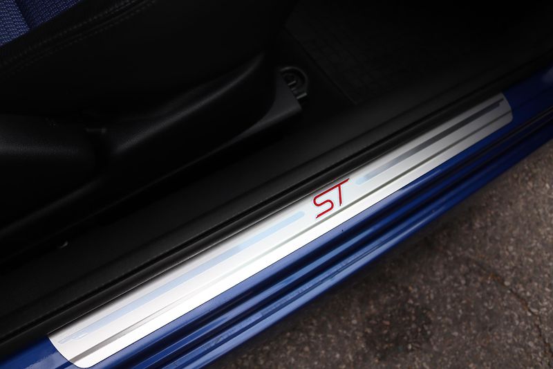 Ford Fiesta ST 2.0i 110kW - fotka 44 z 49