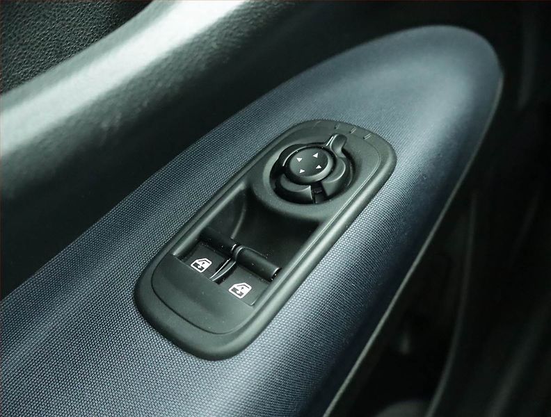 Fiat 500e (2021) 42 kWh, SoH 93%, Automat - fotka 15 z 20