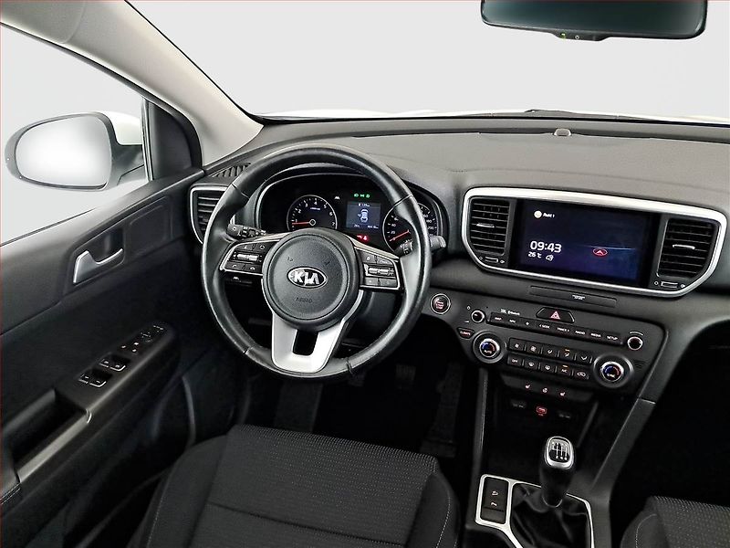 Kia Sportage (2021) 1.6 T-GDI - fotka 7 z 20
