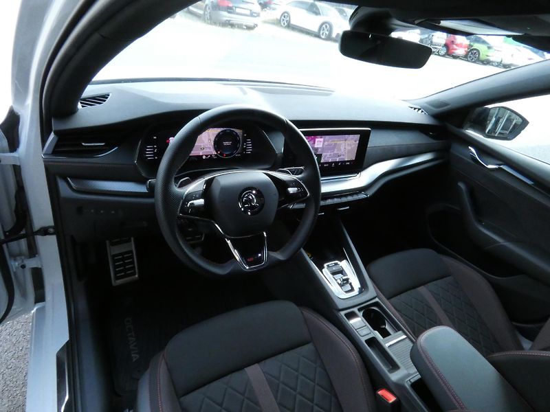 Škoda Octavia (2023) Combi RS 2.0 TDI 147KW 4x4 - fotka 5 z 30