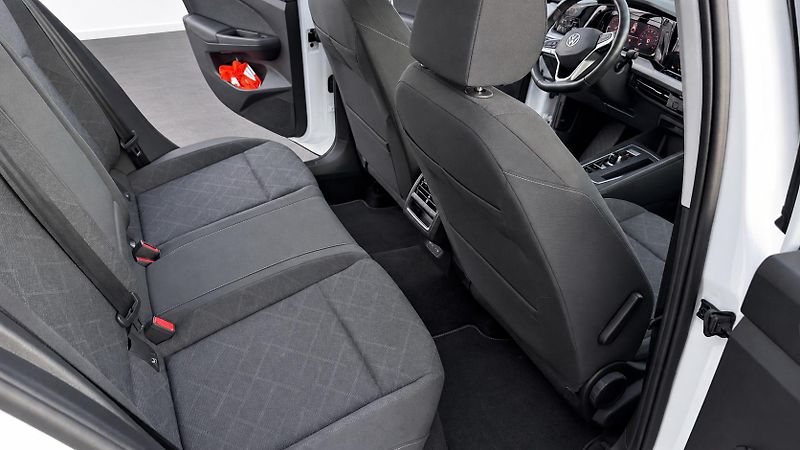 Volkswagen Golf (2023) 2.0TD.,AT,ZÁRUKA,ACC - fotka 19 z 24
