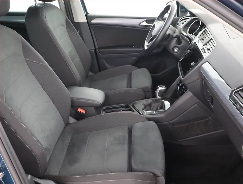 Volkswagen Tiguan (2022) Elegance 1.5 TSI - fotka 9 z 19