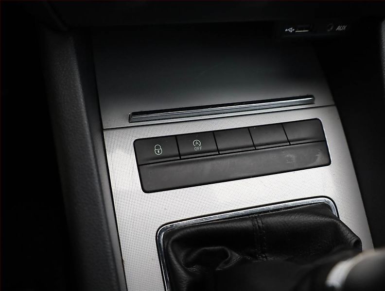 Škoda Octavia (2013) 1.8 TSI, Tempomat - fotka 11 z 18