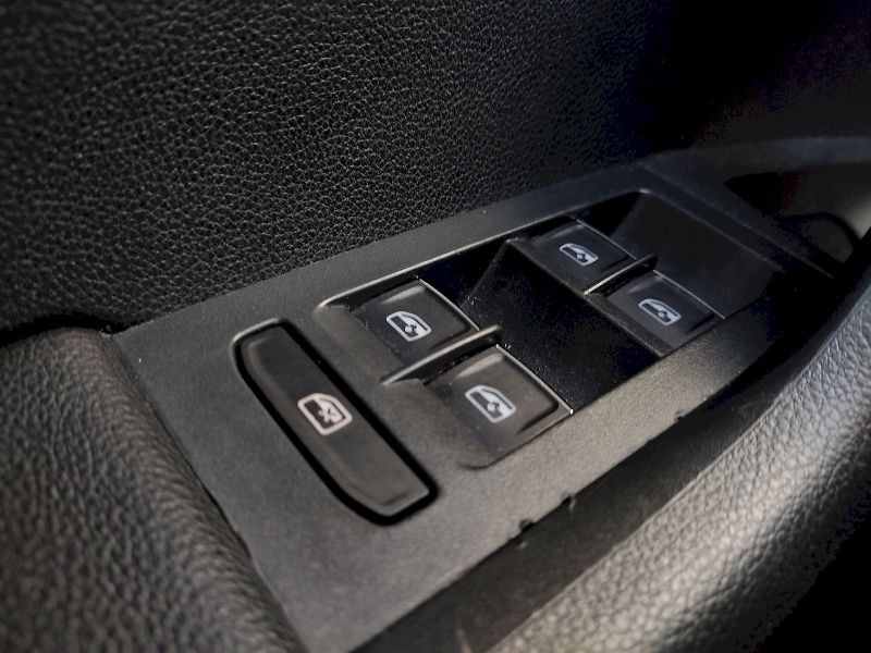 Škoda Octavia (2014) Combi Business 1,6 Tdi 81 Kw - fotka 22 z 33