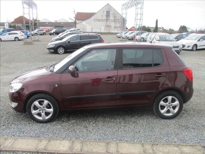 Škoda Fabia 1,2 TSI, digi klima, serviska, - fotka 4 z 32