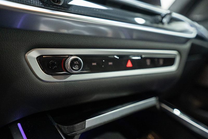 BMW X7 xDrive40i M Sport 280 kW - fotka 19 z 47