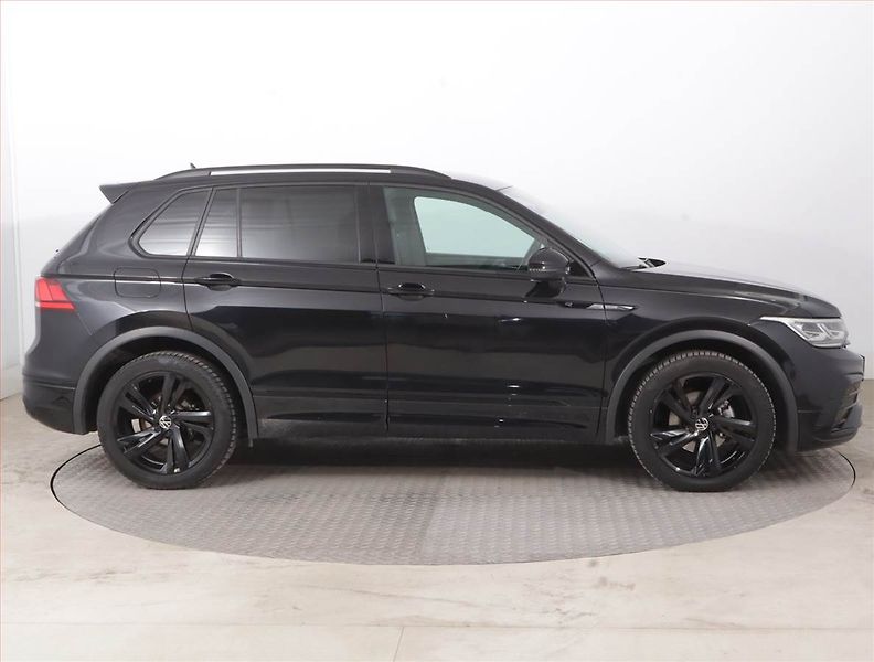 Volkswagen Tiguan (2023) R-Line 2.0 TDI - fotka 6 z 17